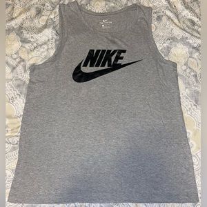 Sleeveless shirt NIKE, Size L